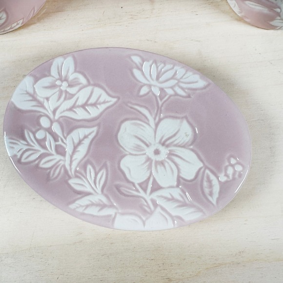 Pale Pink Ceramic Floral Embossed Bathroom Set Soap Dispenser Jar Holder Tray - Picture 4 of 7